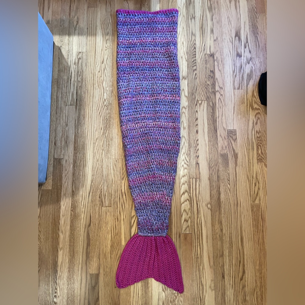 Pink and Purple Mermaid Tail Blanket